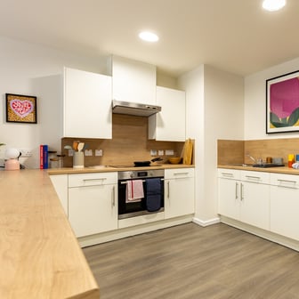 Classic En Suite - Image 8